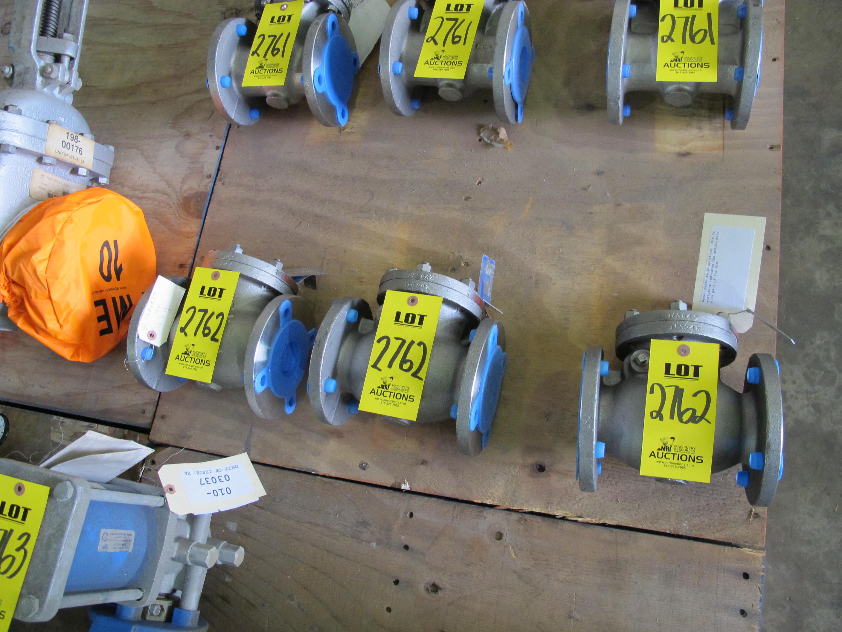 LOT (3) VALVES, CHECK TYPE, 2-1/2" SIZE, 150 LB RATING, 316 SS MATERIAL, FF FLG CONNECTIONS, ASTM A351, GR CF8M SPECIFICATION, 316 SS TRIM. PART # 150UOAM (W-51) LOADING & HANDLING FEE $15-